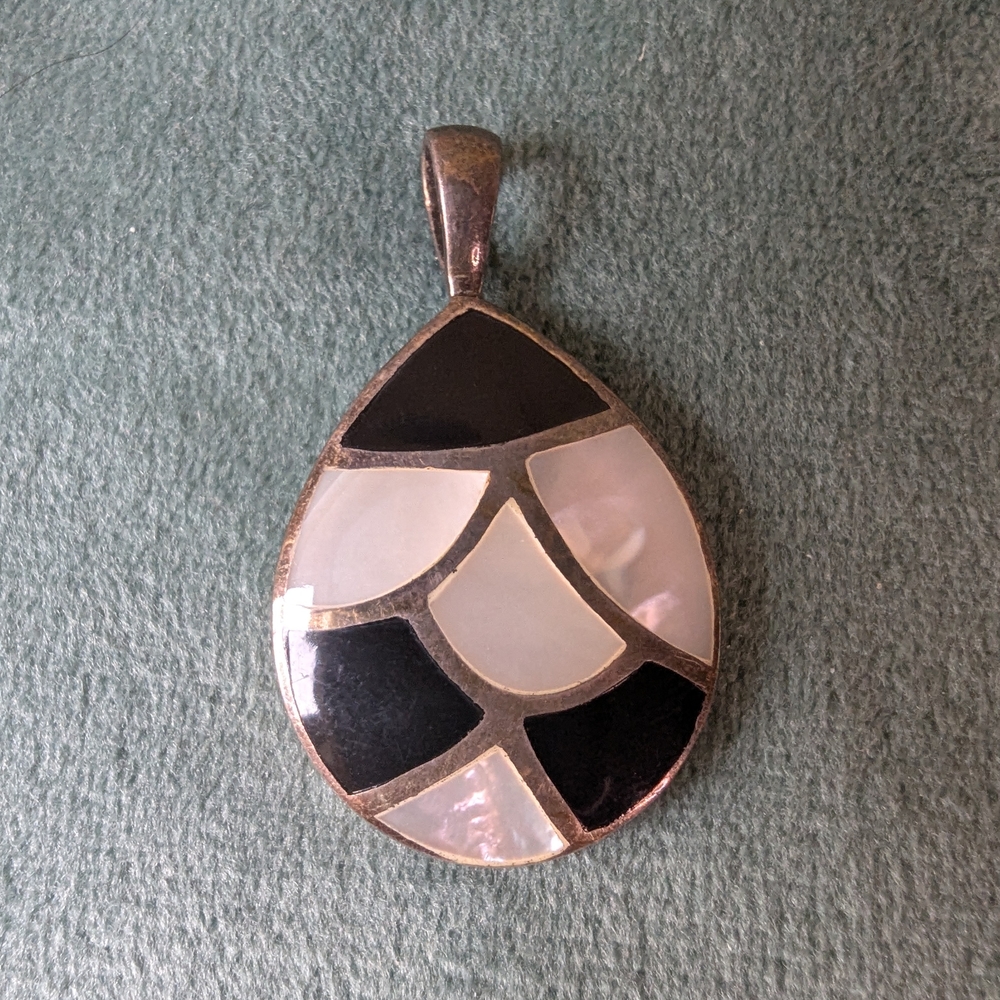 Elegant Vintage Black and White Teardrop Sterling Silver Pendant
